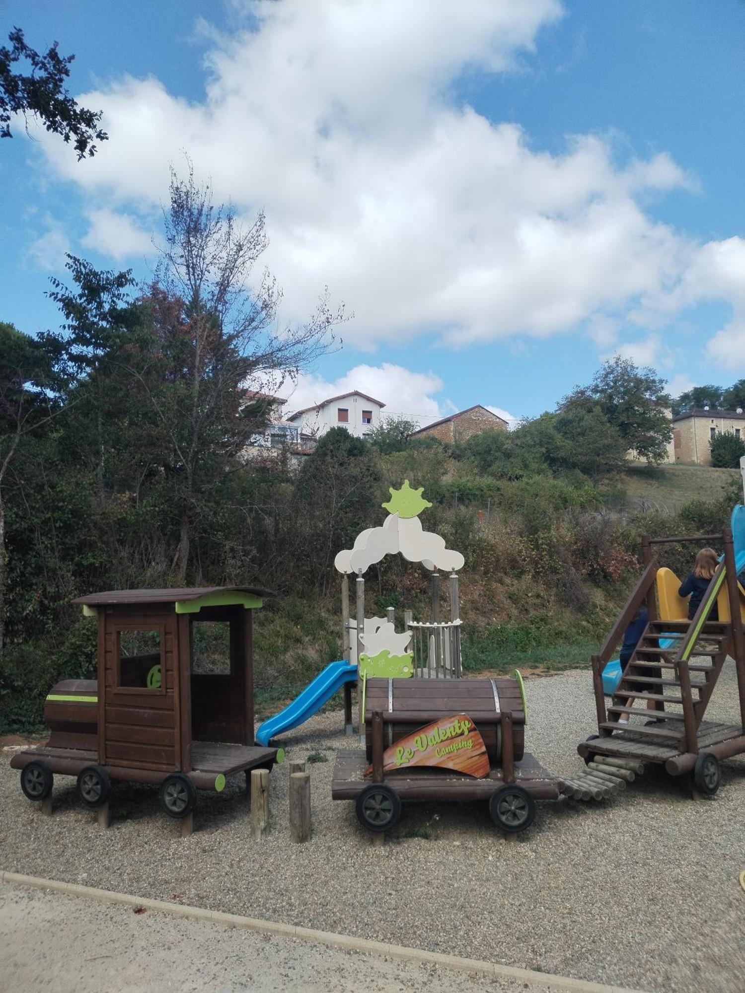 Camping Nature Le Valenty Mobil-Home-Dordogne Panoramique Clim Piscine Soturac Bagian luar foto